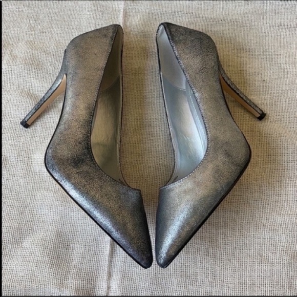 Silver Metallic & Black White House Black Market
Size 6 Casual Party Night - Picture 5 of 14